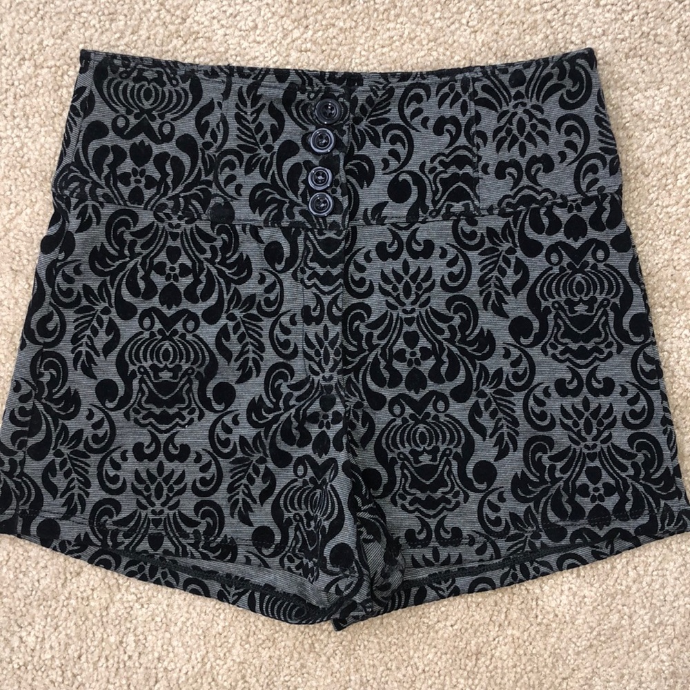 NWT‼️ Black & Gray Fancy High-Waisted Shorts